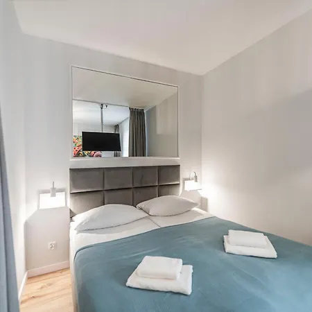 Lapwing Nest דירה