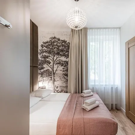 Lapwing Nest דירה *