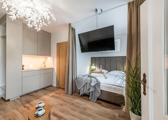 Lapwing Nest 索波特